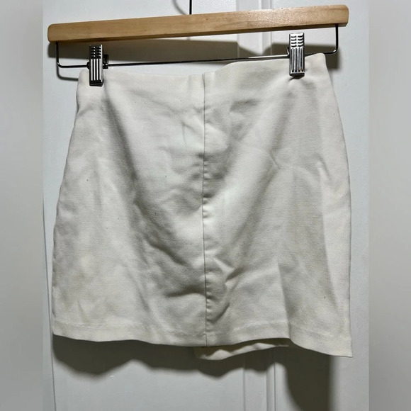 - H&M Mini Skirt Size 2 - Picture 9 of 10